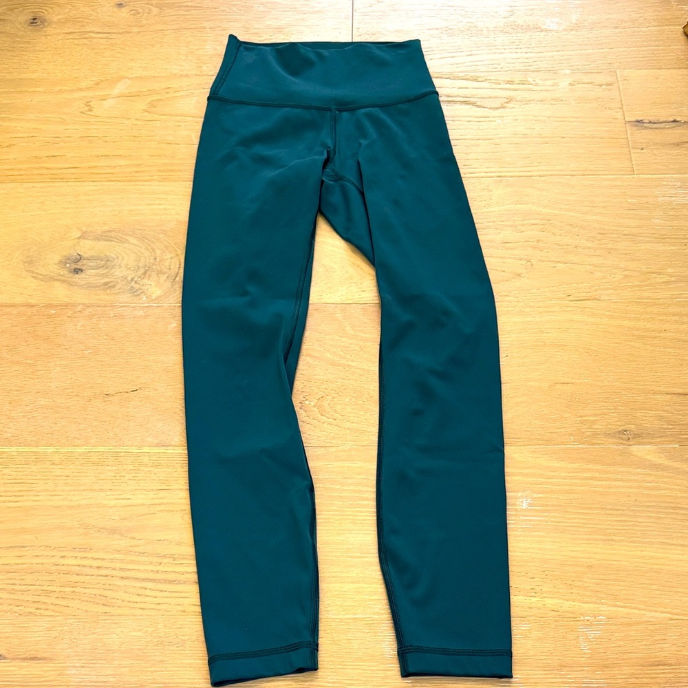 lululemon athletica women’s Align Deep Green Leggings size 2 25”